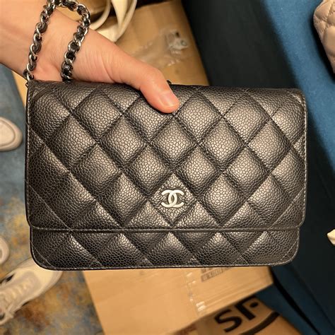 Chanel 荔枝皮、小羊皮、小牛皮有甚麼不同？一篇了解 Chanel 手袋及 .